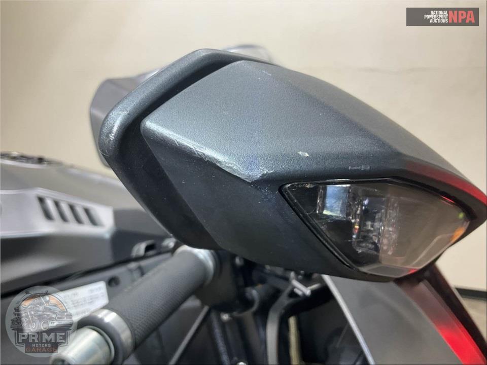 2016 Yamaha YZF-R1 — фото 19