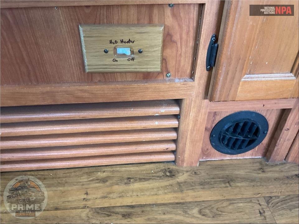 2011 Coachmen By Forest River M-31 FK FORD E45 - FREELANDER SERIES — фото 39