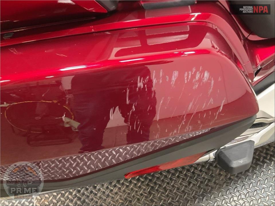 2018 Honda GL1800 GOLDWING TOUR (RED) — фото 28