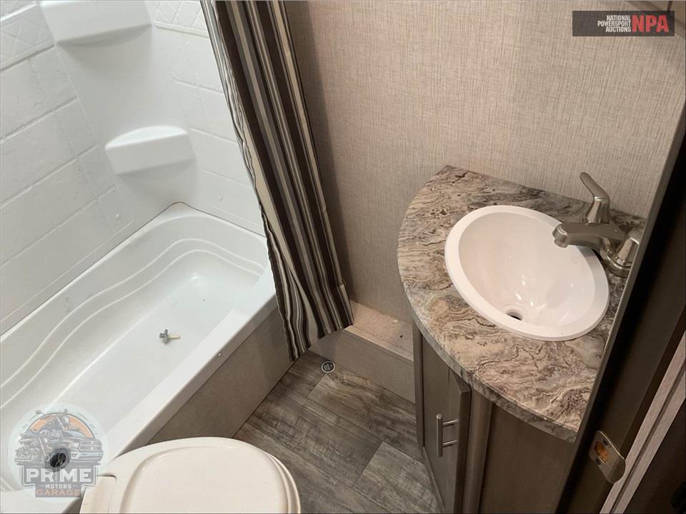 2022 Crossroads Rv M-242 BH SUNSET TRAIL SUPER LITE SERIES — фото 18