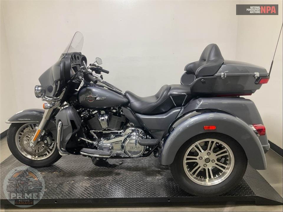 2022 Harley-Davidson FLHTCUTG TRI GLIDE ULTRA CLASSIC — фото 3