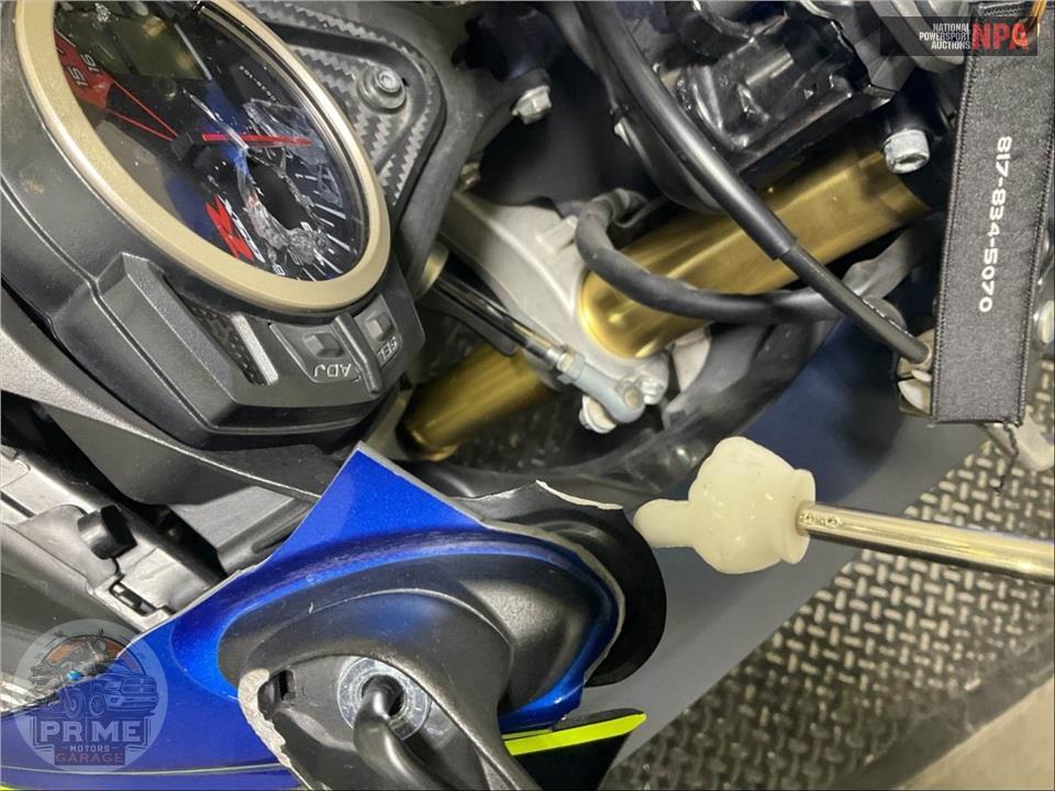 2011 Suzuki GSX-R750L1 — фото 17