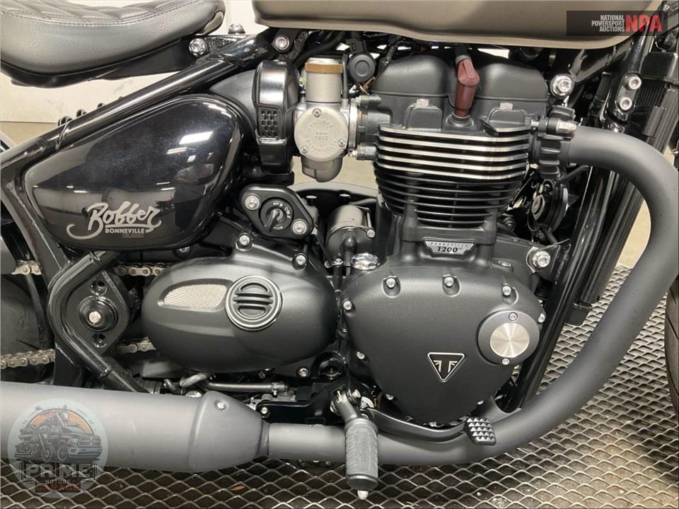 2018 Triumph BONNEVILLE BOBBER BLACK (MATTE BLACK) — фото 6