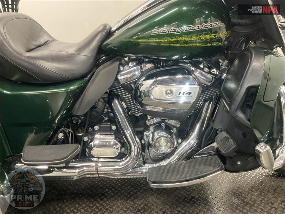 2019 Harley-Davidson FLHTCUTG TRI GLIDE ULTRA — фото 6