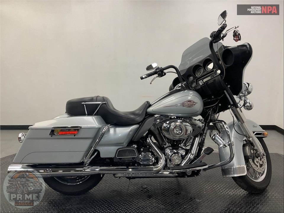 2011 Harley-Davidson FLHTC ELECTRA GLIDE CLSC — фото 1