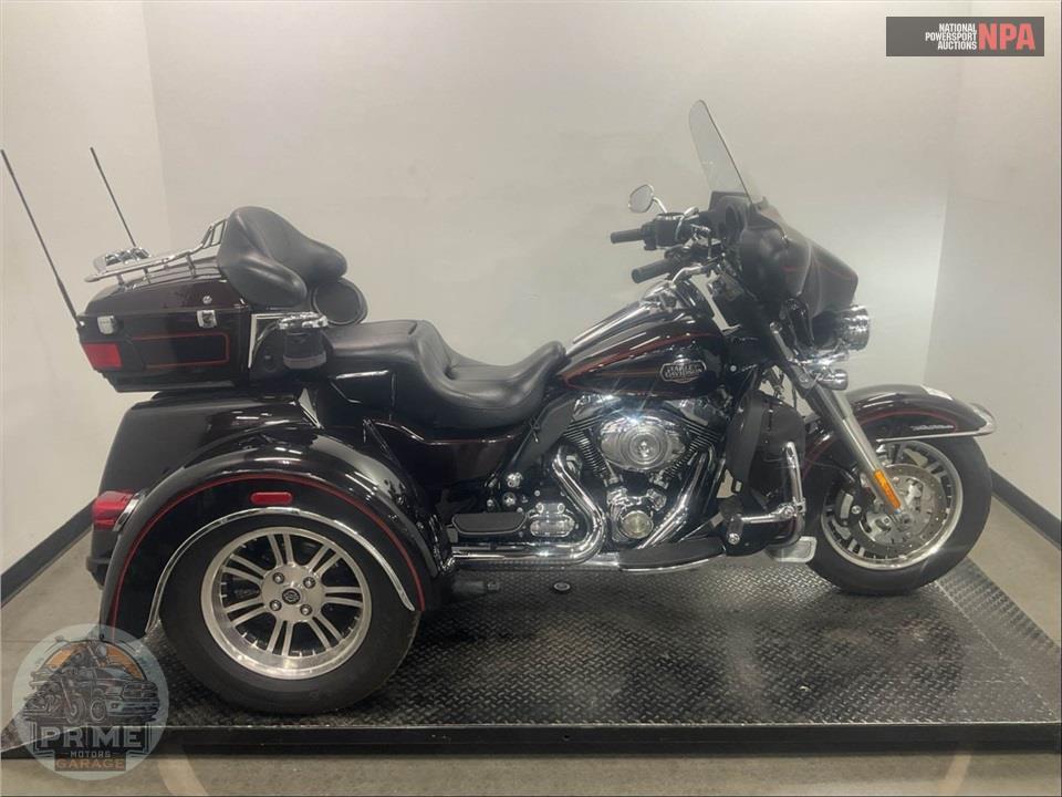 2011 Harley-Davidson FLHTCUTG TRIGLIDE UL CLSC — фото 1