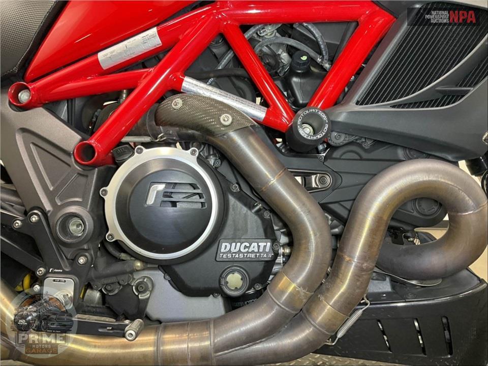 2011 Ducati DIAVEL CARBON — фото 6