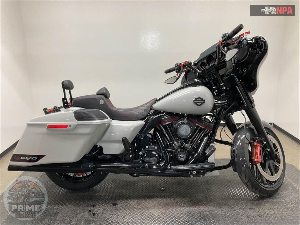 2020 Harley-Davidson FLHXSE CVO STREET GLIDE — фото 1