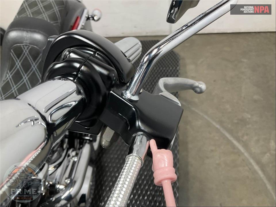 2017 Harley-Davidson FLSTN SOFTAIL DELUXE — фото 18