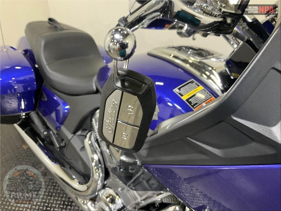 2022 Indian Motorcycle CHALLENGER LIMITED (TWO TONE) — фото 10