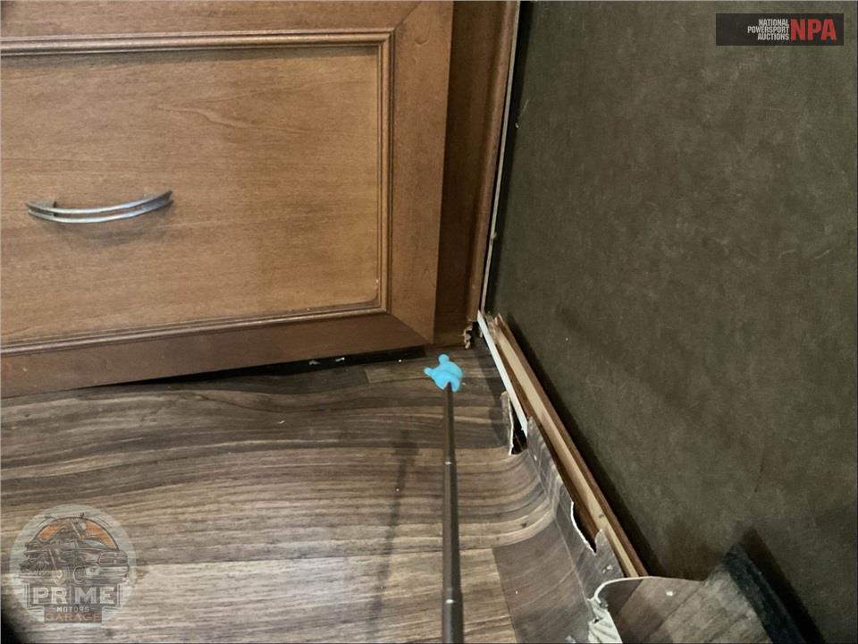 2017 Highland Ridge Rv M-348RLS - ROAMER FIFTH WHEEL SERIES — фото 13