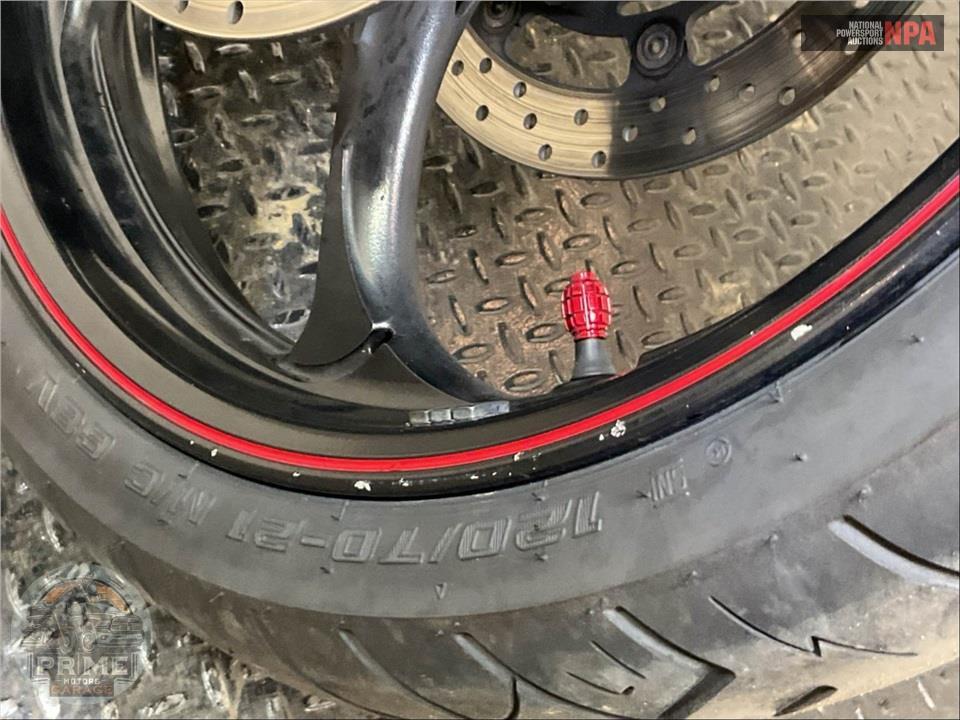 2013 Yamaha XV19CDB/C RAIDER — фото 17