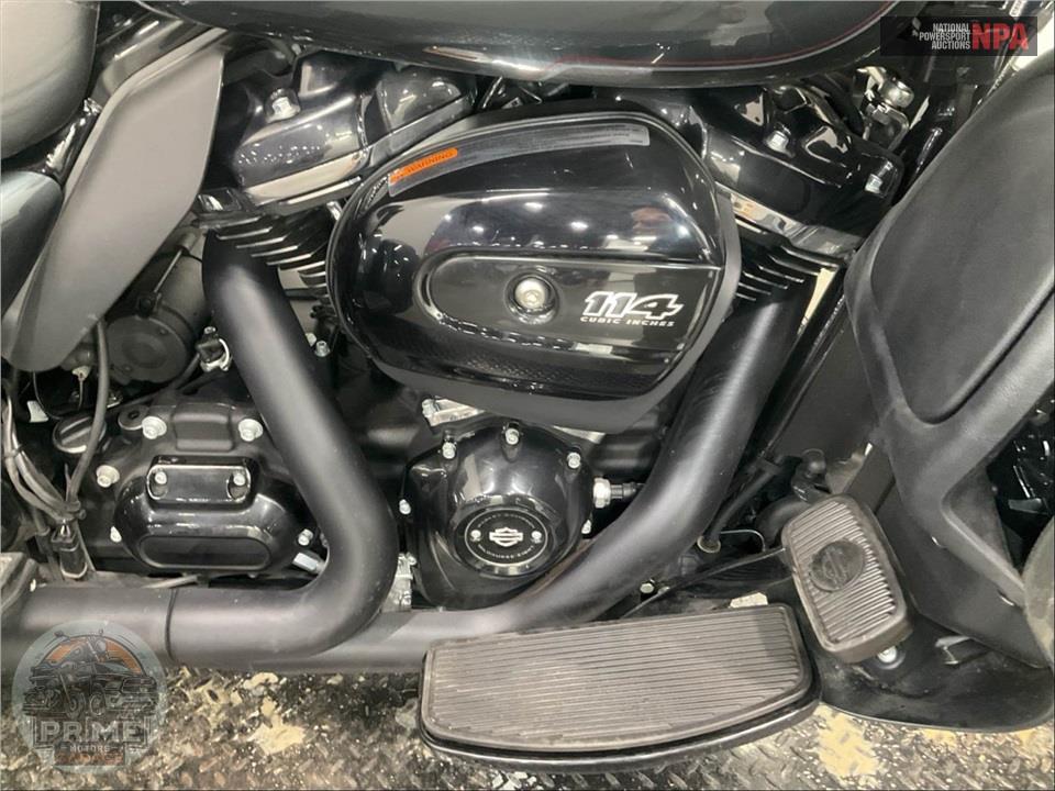 2025 Harley-Davidson FLHTCUTG TRI GLIDE ULTRA CLASSIC — фото 6