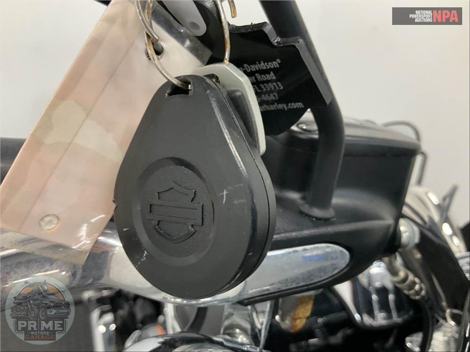 2019 Harley-Davidson FLSB SPORT GLIDE — фото 10