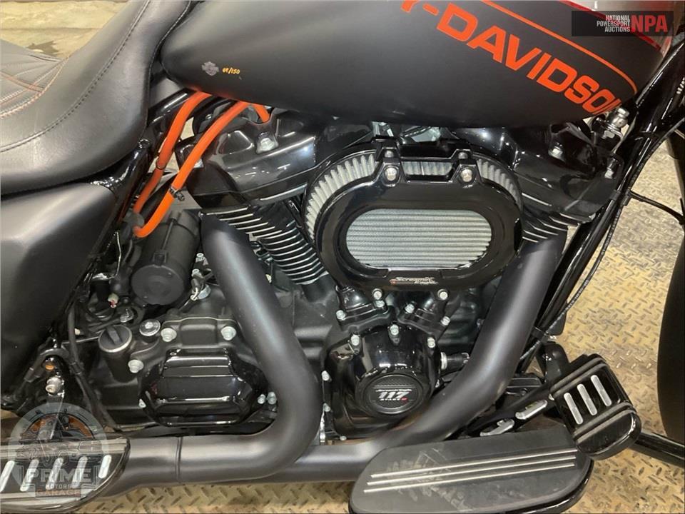 2019 Harley-Davidson FLTRXS ROAD GLIDE SPECIAL — фото 6