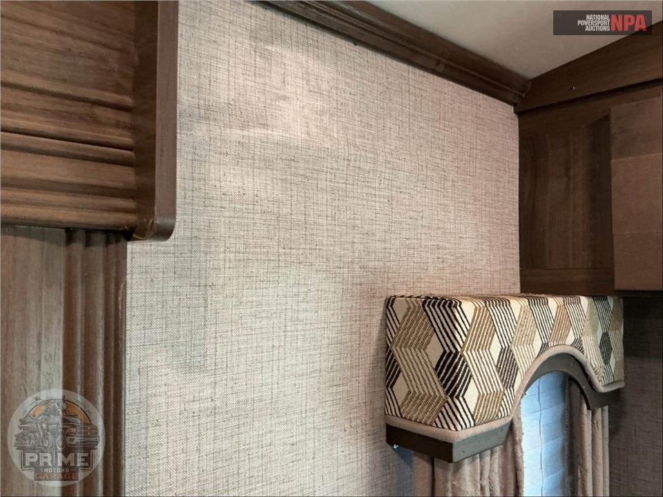 2019 Keystone Rv M-330 RL - LAREDO SERIES — фото 27