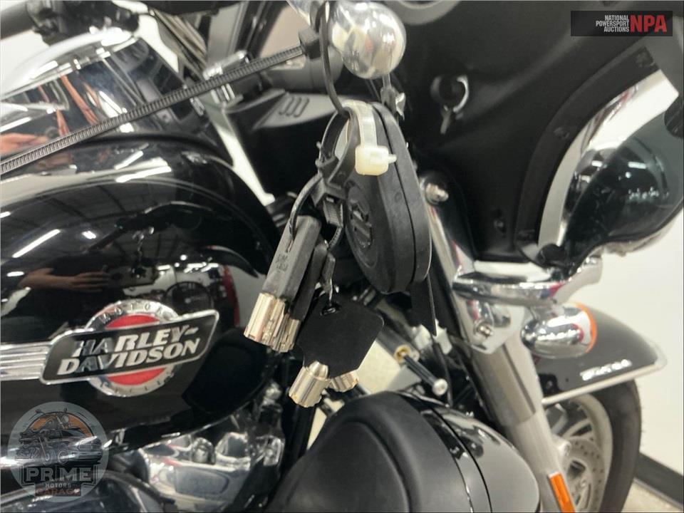 2024 Harley-Davidson FLHTCUTG TRI GLIDE ULTRA CLASSIC — фото 12