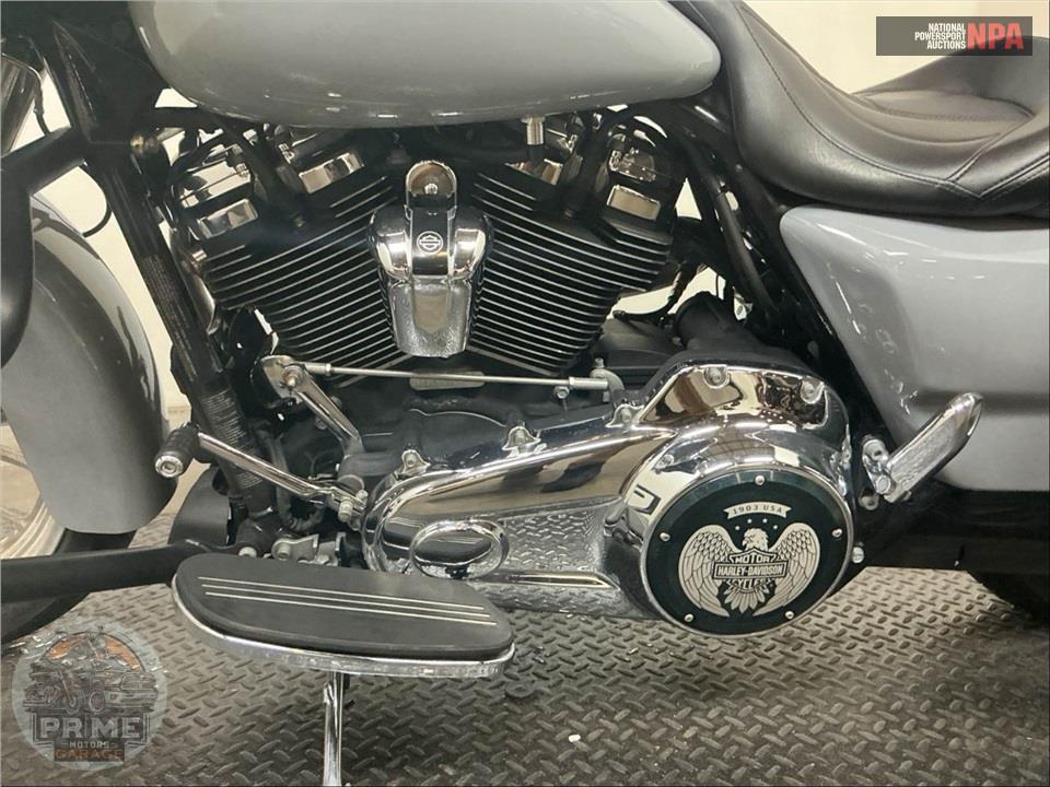 2017 Harley-Davidson FLHXS STREET GLIDE SPECIAL — фото 7