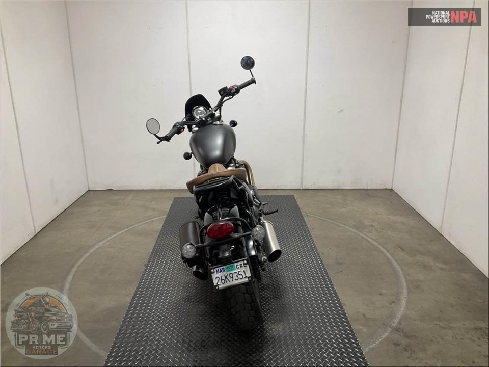 2022 Triumph BONNEVILLE BOBBER — фото 4