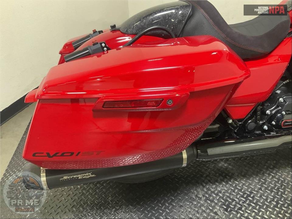 2025 Harley-Davidson FLTRXSTSE CVO ROAD GLIDE ST — фото 24