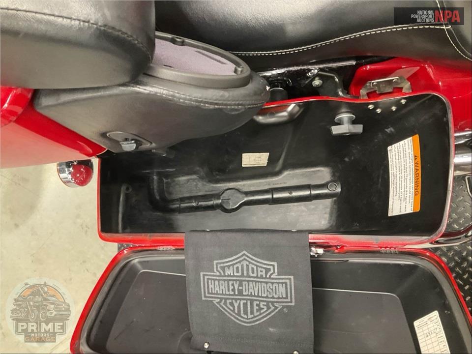 2011 Harley-Davidson FLHTK ELECTRA GLIDE UL LI — фото 36