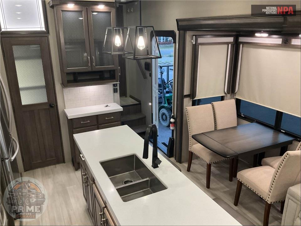 2021 Grand Design Recreational Vehicles M-310GK - SOLITUDE FIFTH WHEEL SERIES — фото 8