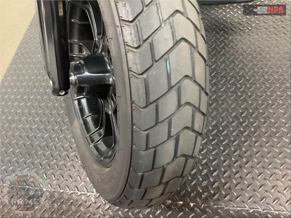 2023 Indian Motorcycle SCOUT BOBBER (ABS, SMOKE COLOR) — фото 15