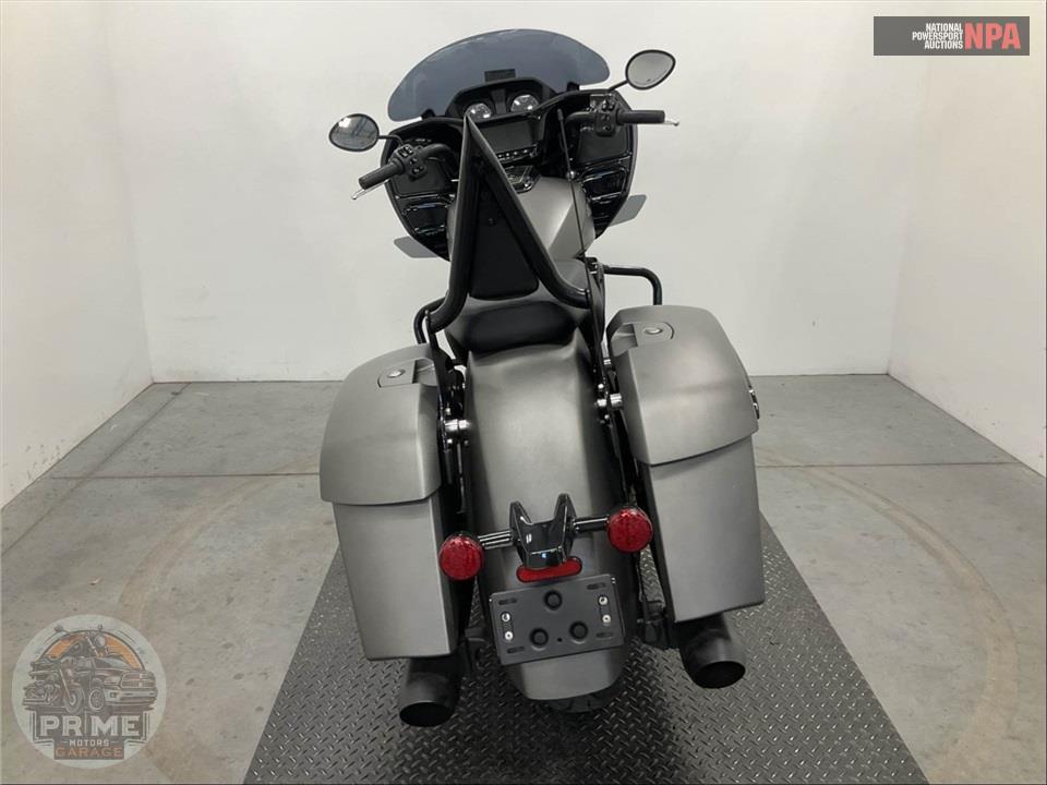 2023 Indian Motorcycle CHALLENGER DARK HORSE (SMOKE) — фото 4