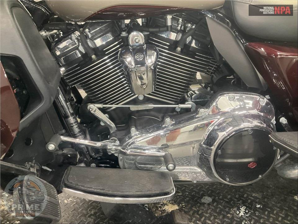 2018 Harley-Davidson FLHTCUTG TRI GLIDE ULTRA — фото 7