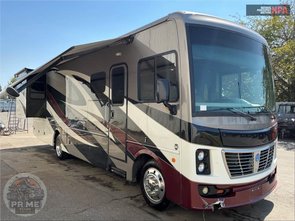 2018 Holiday Rambler M-33C FORD 6.8 LITER - VACATIONER SERIES — фото 1
