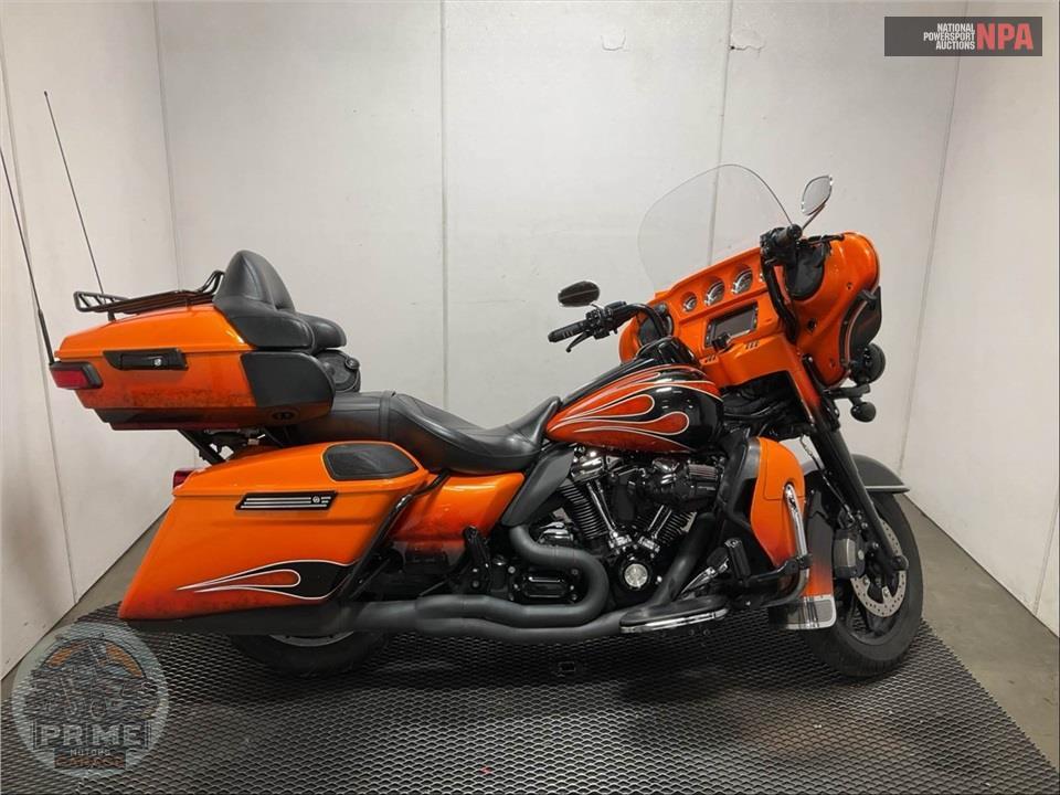 2017 Harley-Davidson FLHTKL ULTRA LIMITED LOW — фото 1