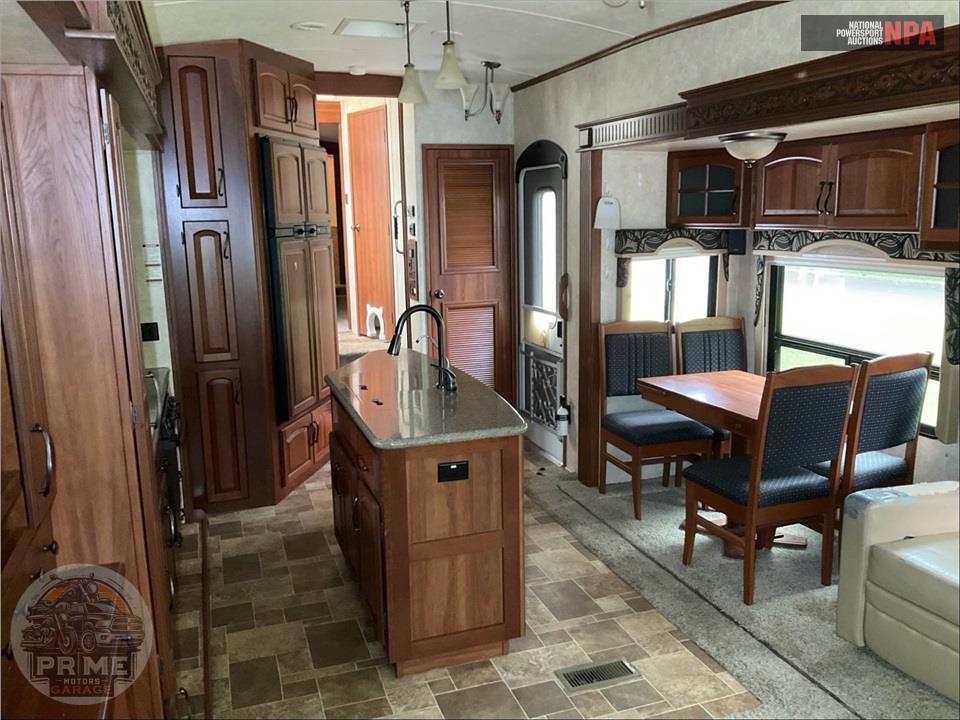 2013 Keystone Rv M-3582RL MONTANA HICKORY FIFTH WHEEL SERIES — фото 9
