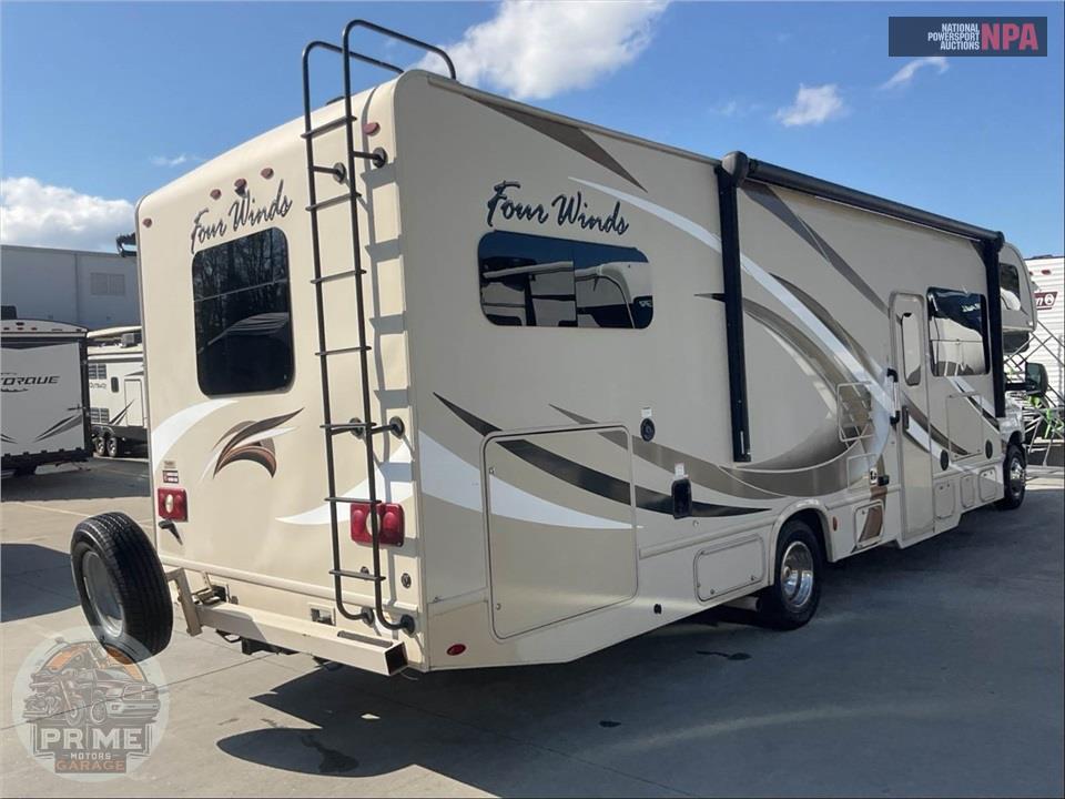 2018 Thor Motor Coach M-31E E450-V10 - FOUR WINDS SERIES — фото 3
