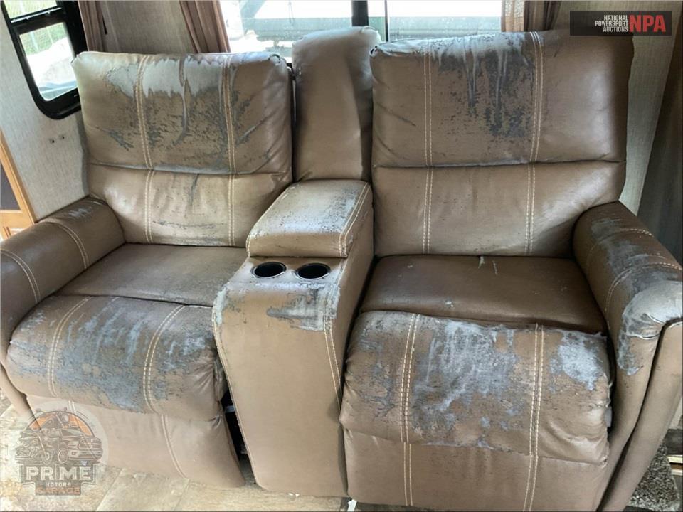 2016 Crossroads Rv M-305 RS - CRUISER FIFTH WHEEL SERIES — фото 12