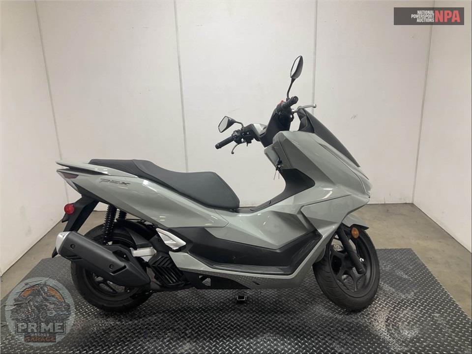 2025 Honda PCX — фото 1