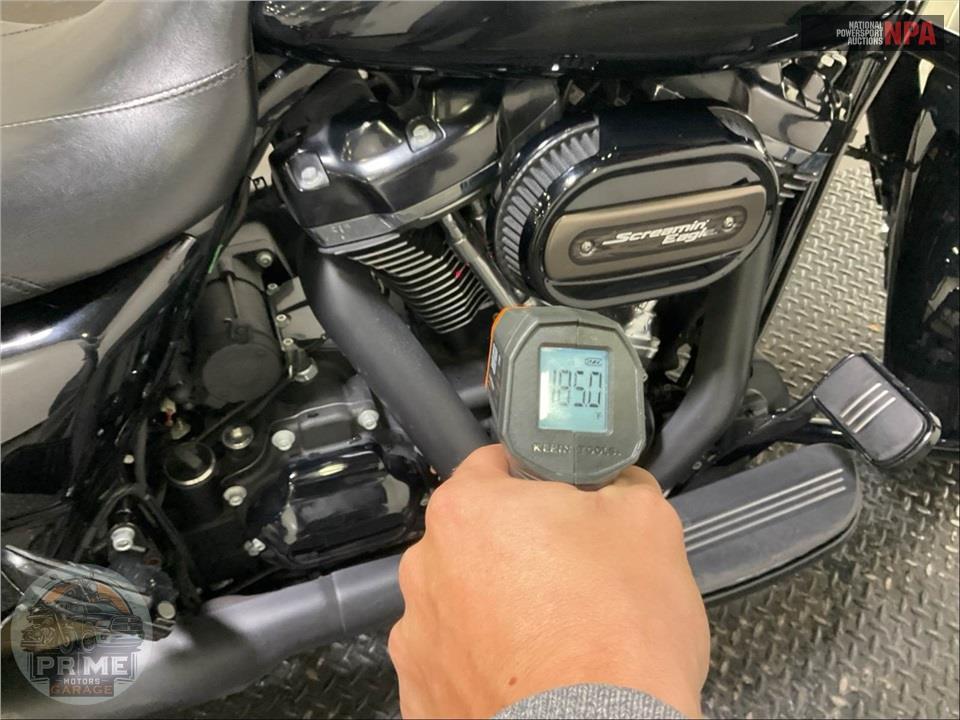 2018 Harley-Davidson FLHXS STREET GLIDE SPECIAL — фото 8