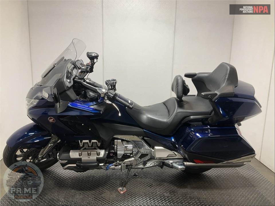 2018 Honda GL1800 GOLDWING TOUR (BLUE) — фото 3
