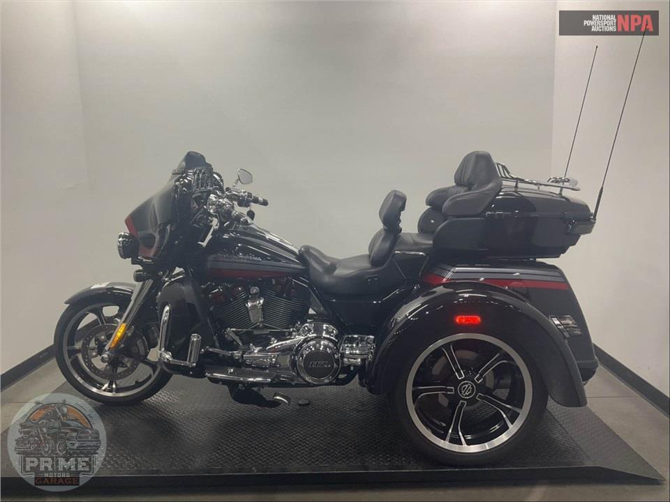 2020 Harley-Davidson FLHTCUTGSE CVO TRI GLIDE — фото 3