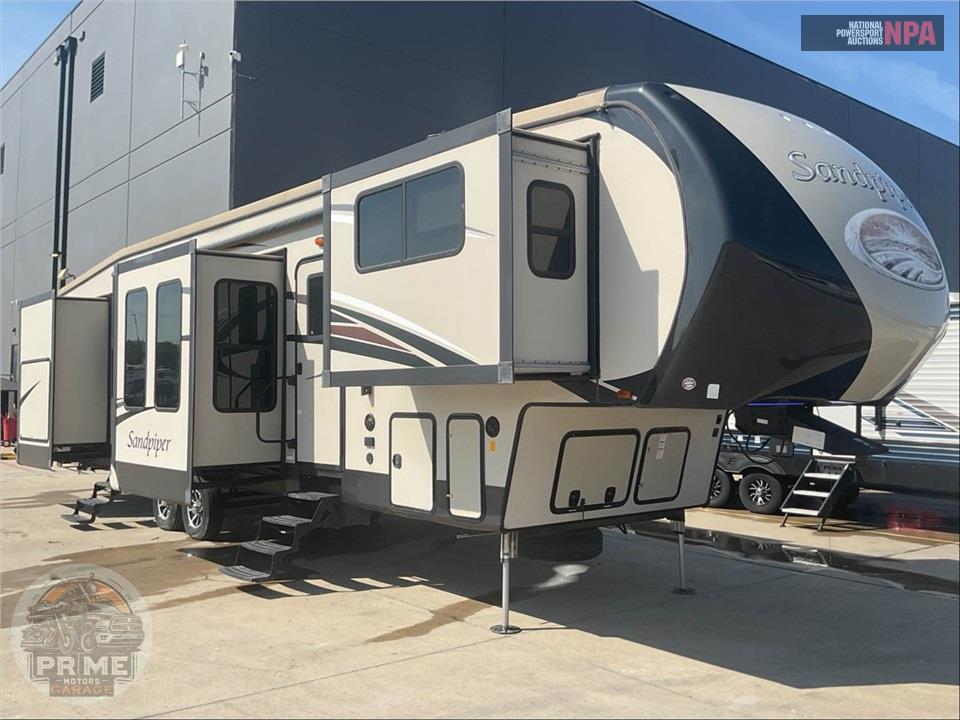 2018 Sandpiper By Forest River M-379FLOK - FIFTH WHEEL SERIES — фото 1
