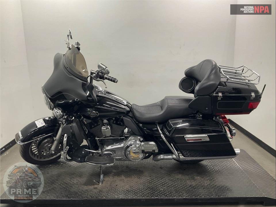 2012 Harley-Davidson FLHTCU UL CLSC EL GLIDE — фото 3