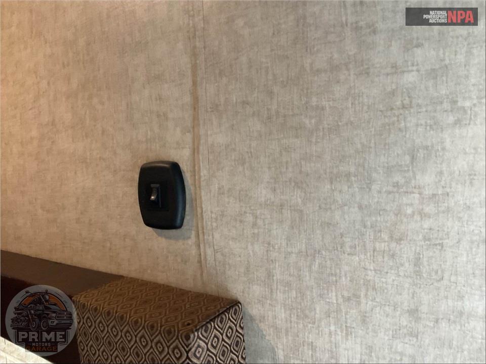2015 Keystone Rv M-303 - IMPACT TOY HAULER SERIES — фото 32