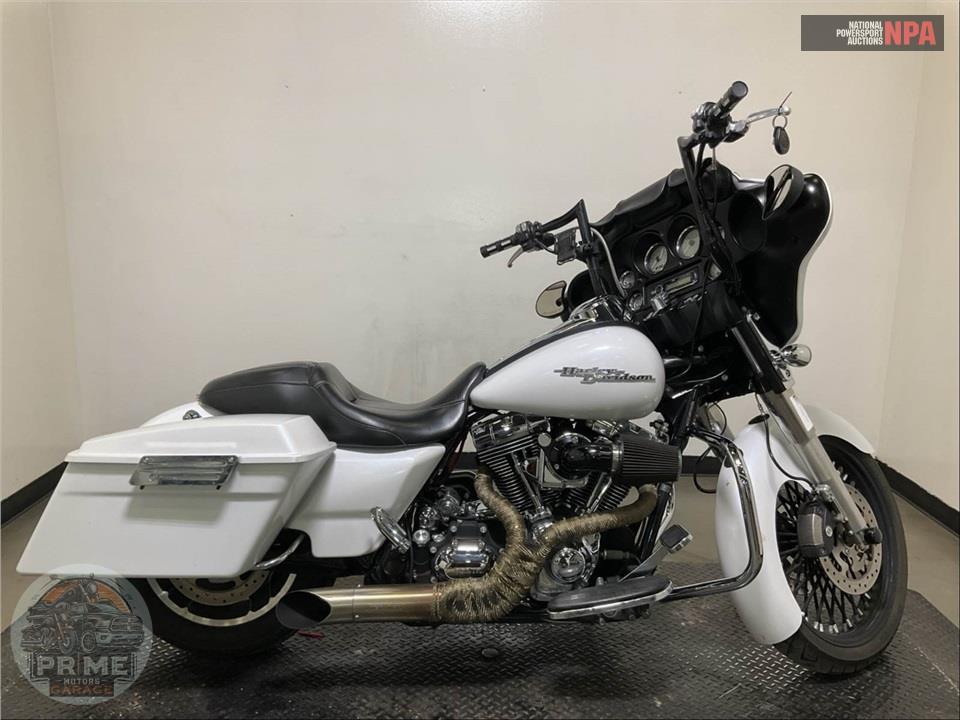 2011 Harley-Davidson FLHX STREET GLIDE — фото 1