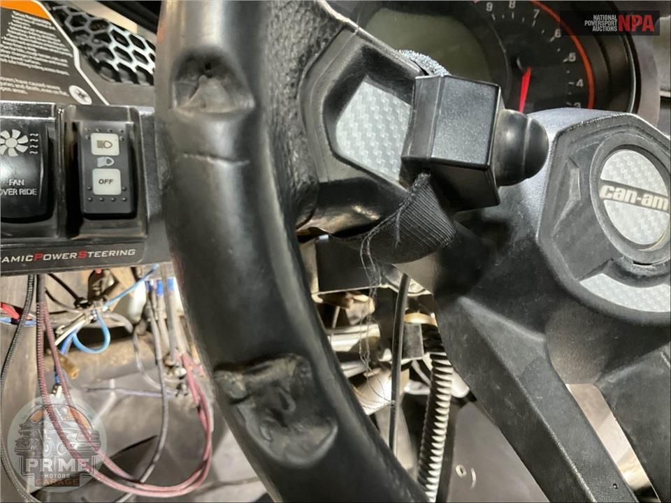 2017 Can-Am MAVERICK X3 MAX X RS TURBO R — фото 20