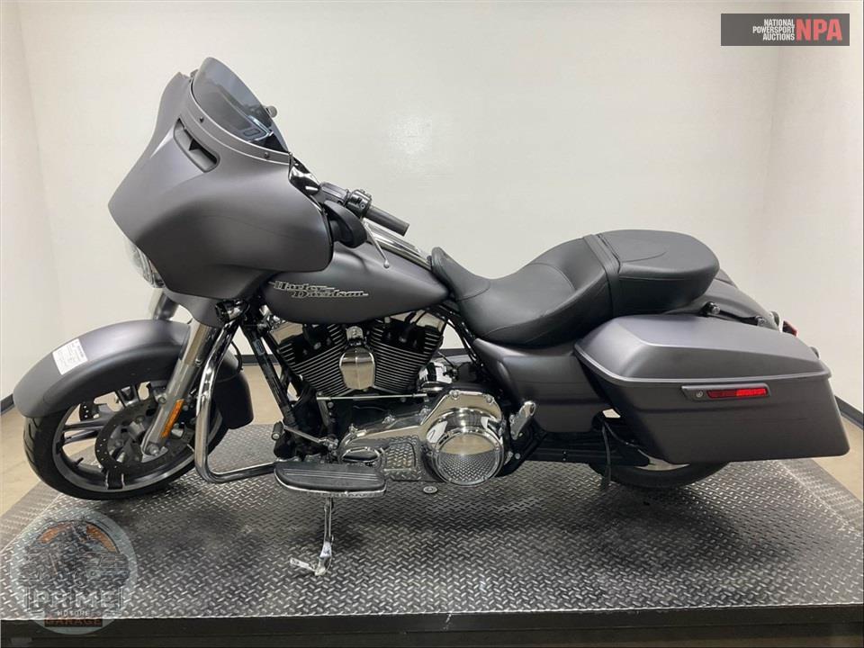 2016 Harley-Davidson FLHXS STREET GLIDE SPECIAL — фото 3