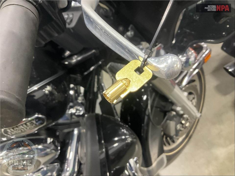 2009 Harley-Davidson FLHTCU ULTRA CLASSIC ELECTRA GLIDE — фото 10