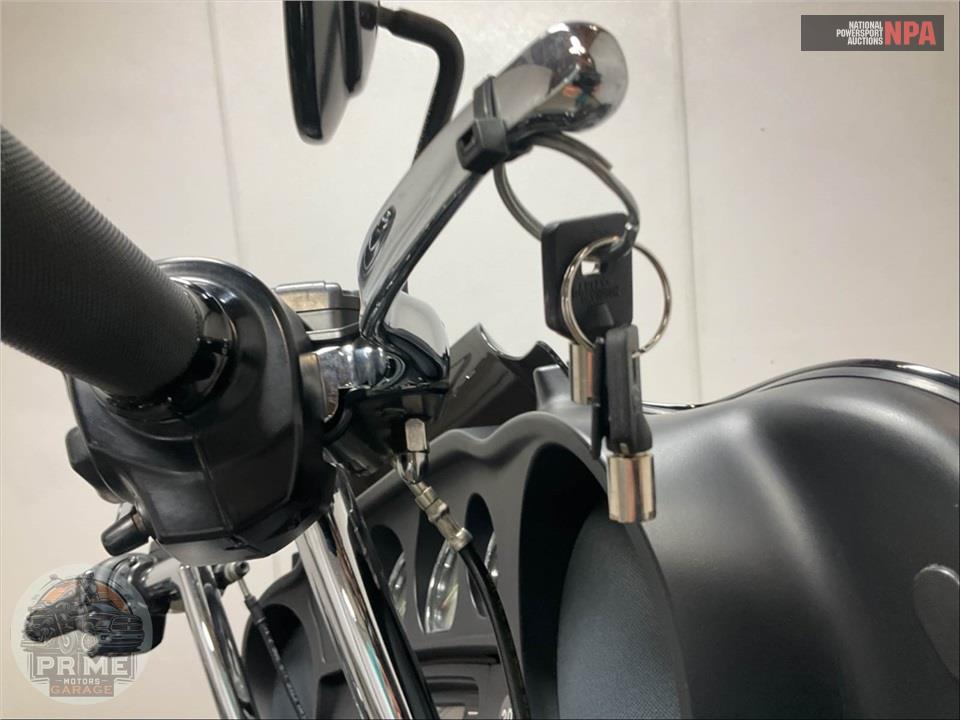 2019 Harley-Davidson FLHX STREET GLIDE — фото 12