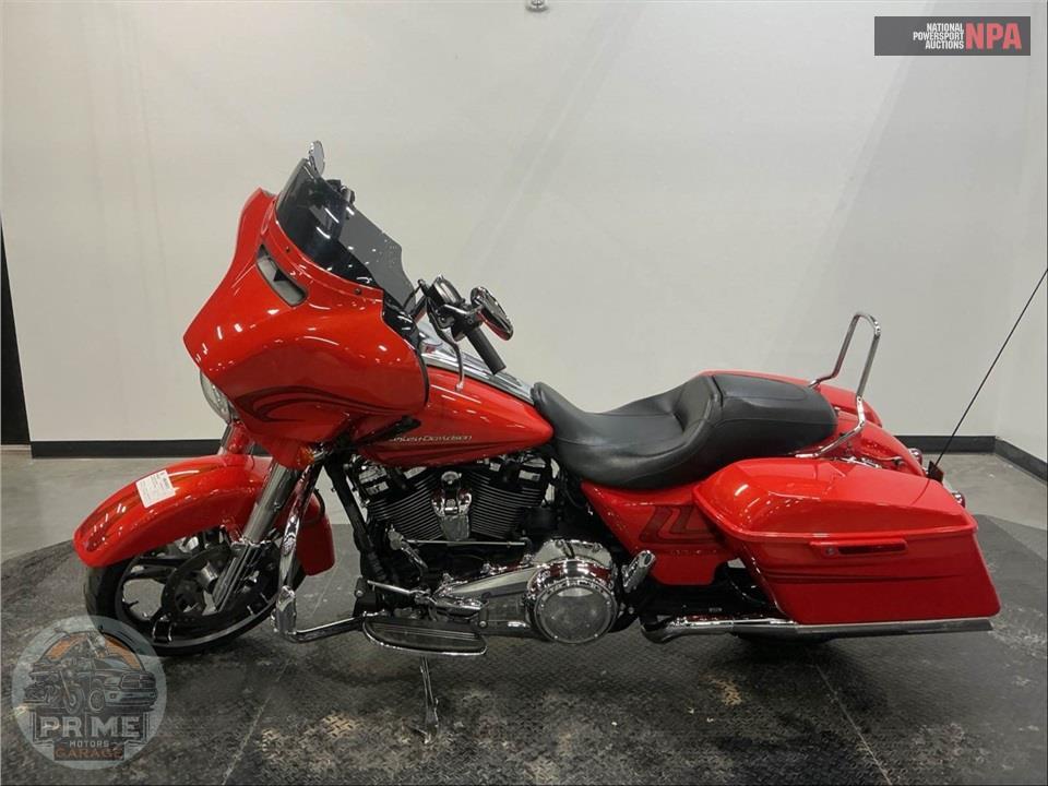 2017 Harley-Davidson FLHXS STREET GLIDE SPECIAL — фото 3