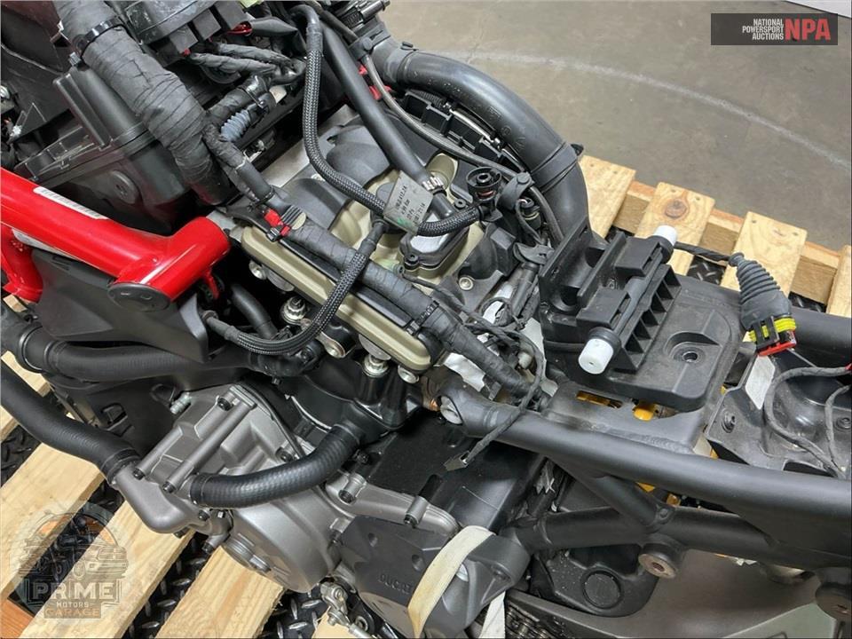 2020 Ducati MONSTER 821 (RED) — фото 10