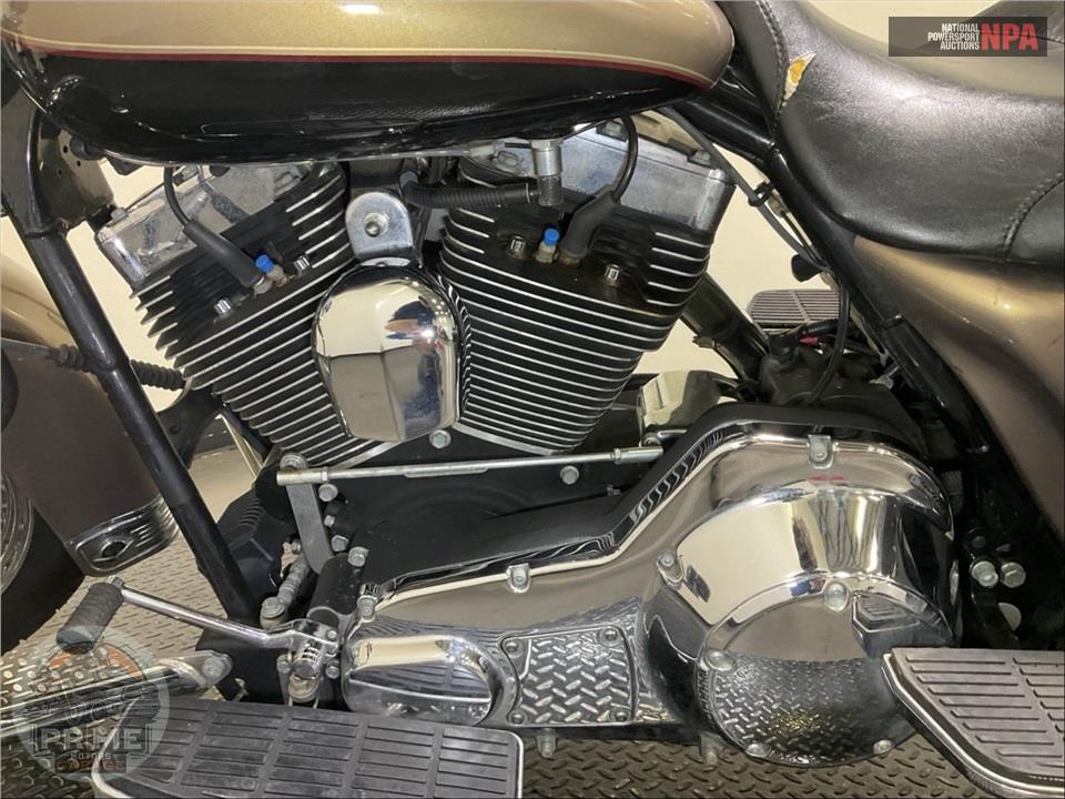 2004 Harley-Davidson FLHRCI ROAD KING CLASSIC — фото 7