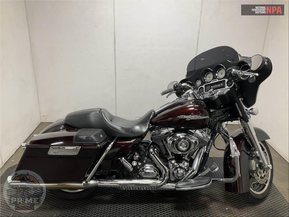 2011 Harley-Davidson FLHX STREET GLIDE — фото 1